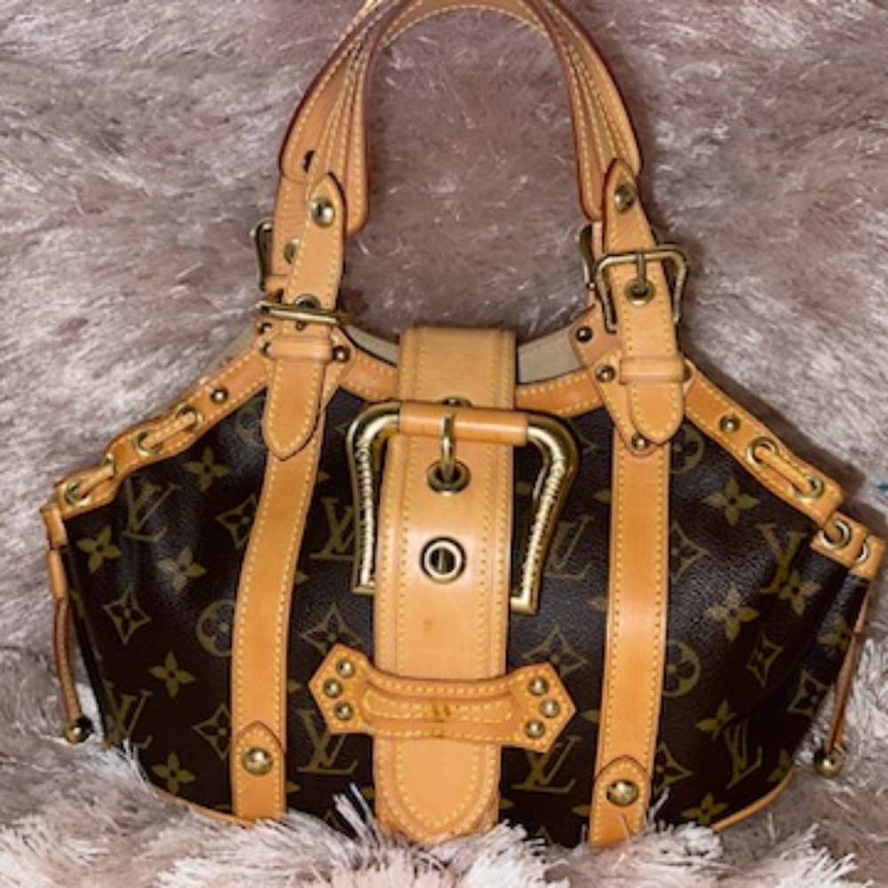 lv theda pm hand bag monogram canvas